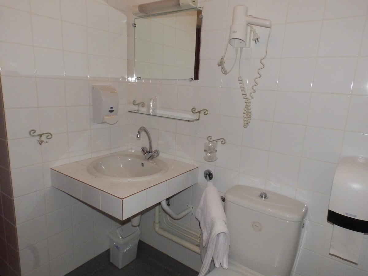 La Fontaine Aux Loups Hotell Saint-Sulpice-le-Dunois Exteriör bild