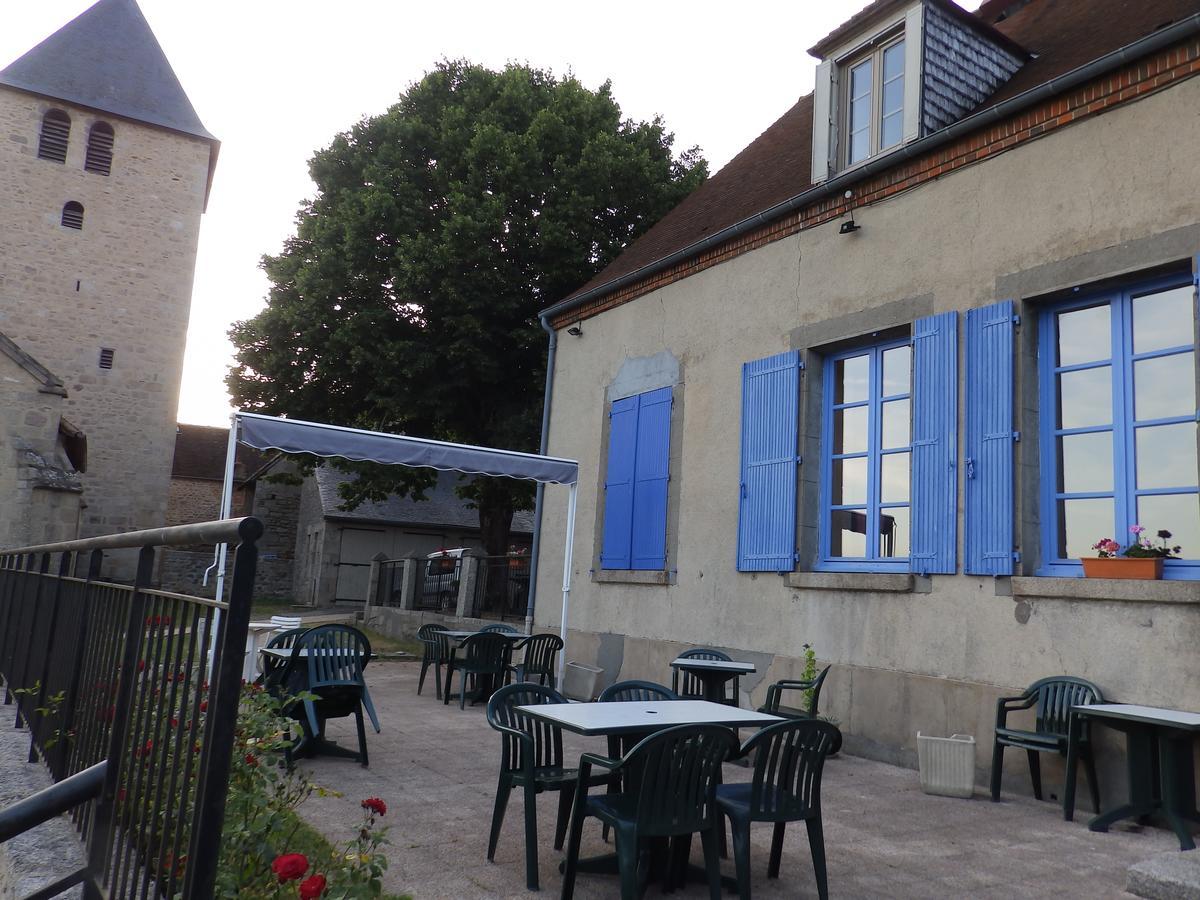 La Fontaine Aux Loups Hotell Saint-Sulpice-le-Dunois Exteriör bild