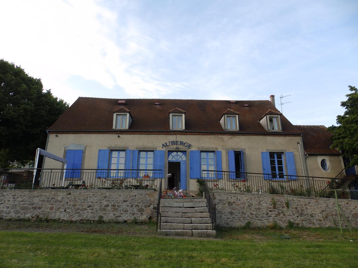 La Fontaine Aux Loups Hotell Saint-Sulpice-le-Dunois Exteriör bild